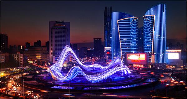 璀璨“星河”驚艷武漢光谷廣場，15種可變燈光模式點亮心情